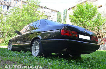 bmw_735__50492254bx.jpg