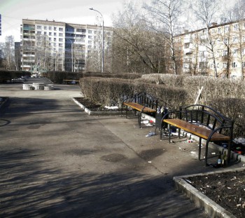 сквер у леса март 2014.jpg
