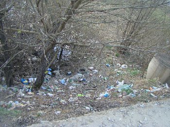 овраг у дороги (выезд на ул. Кирова с ул. 43 Армии)