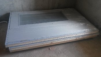 Двери на лестничную клетку.