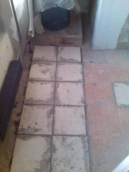 МОП: плитка уложена