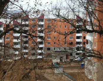 1й дом, окон слегка прибавилось