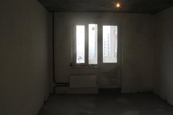 зал, ну или спальня, там же