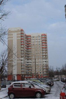 забор еще стоит