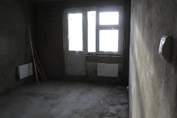 Батареи прикрыты декором