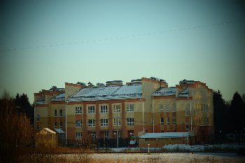 А это наш сад с бассейном! No comment....