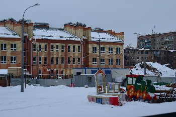 08.02.2015. Придомовая территория ещё не благоустроена...
