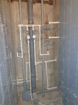 Кафельная плитка на стены в ванную и туалет (у кого кв. с ремонтом)