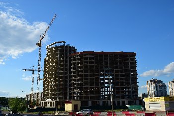 Дом №12.Каркас отлит,через месяц начнут внутрянку делать. Но наверху какая-то интересная конструкция дополнительно отлита,для чего? 06.06.2015