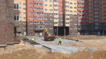 Двор 2 корпуса