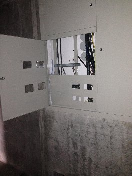 Щитовая на восьмом этаже. Здесь будут установлены счётчики.