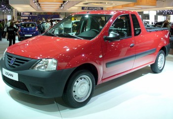 800px-Dacia_Logan_Pickup_rot.jpg
