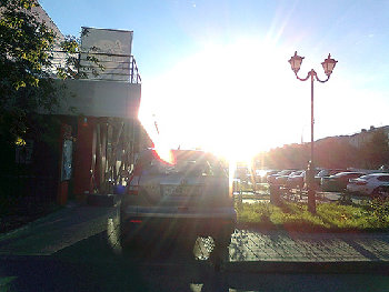 ну а это новоиспеченный бульвар Толстого - тут прям к Тануки подъезжают и паркуются,чо уж там - ноги топтать