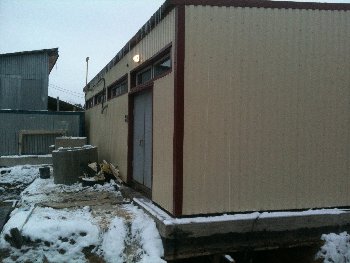 возле котельной сегодня, внутри также горел свет