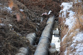 Закапывают трубы