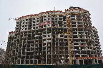 27.12.15. Дом №12. Разбирают монтажный кран за ненадобностью.