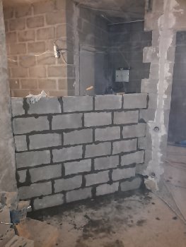 таскаю. 2 мешка пескабетона вот на что хватило.