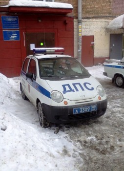 Так и вижу ее на МКАДе "-Кайен 001 принимаем правее и останавливаемся"