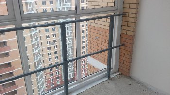 Балкон в соседней квартире