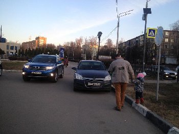 хамы на тротуаре.jpg