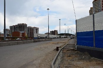 04.05.2016 Тротуар от Весеннего в сторону тоннеля.