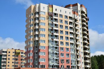 15.06.2016.Первая секция практически облицована.