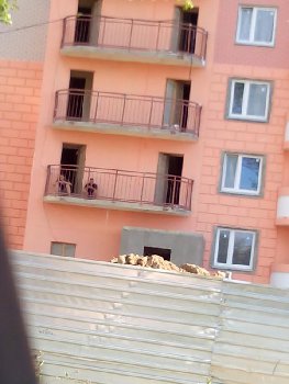 в ожидании конца рабочего дня