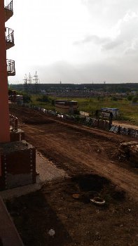 Плиты уложат на места парково авто, для усиления парковочного места..