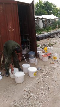 Подготовка краски для швов.