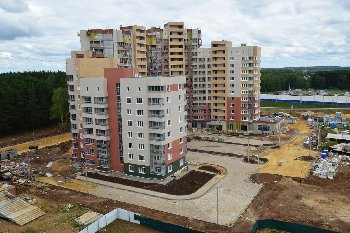 Июль 2016 - 77000 рублей за метр.