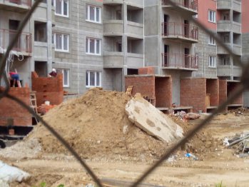 сделали козырьки подъездов