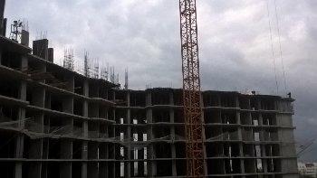 домучили 13-й этаж