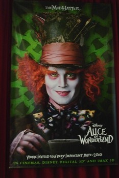 Official-Movie-Poster-The-Mad-Hatter-alice-in-wonderland-2009-6895093-400-600.jpg