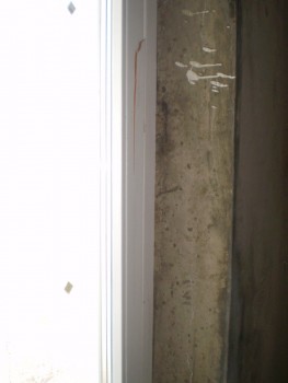 Разбитый стеклопакет, еще одно фото