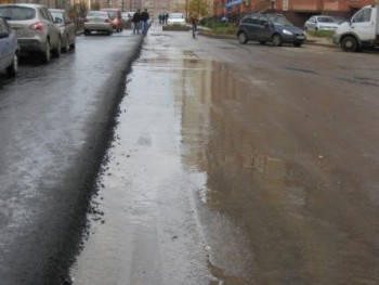 Асфальт уложен еще не полностью