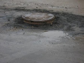 надеюсь после укладки асфальта люки будут на уровне а не выше поверхности