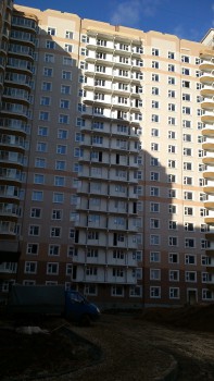 Фасад третьей секции без изменений