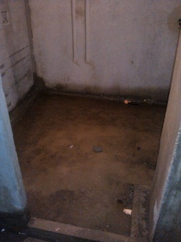 сама ванна, заплыв тараканов можно устраивать смело