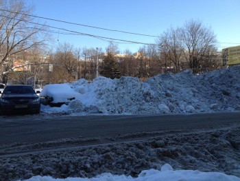 Б.Серпуховская (которая в Москве) вид слева (как бы крайнюю машинку не перетопили)