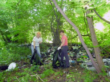 горы мусора за Померанцевой оранжереей